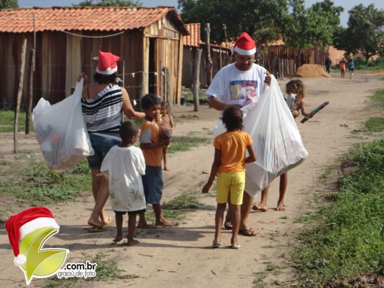 Campanha Natal Feliz distribui mil brinquedos em Grajaú