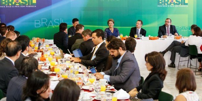 Dilma promete medidas drásticas sem atingir os programas sociais do governo
