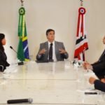 Governador_assina_CNHJovem-2-flavio-dino