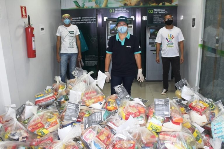 Campanha de arrecadação de alimentos do Sicoob Centro Leste e Norte Maranhense atende mais de 500 famílias