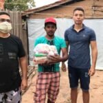 entrega-de-cestas-da-banda-cheiro-do-mara-06.jpg